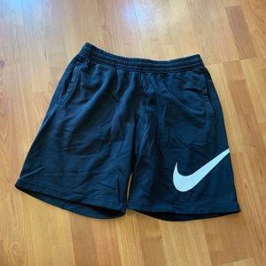 Nike club fleece shorts black